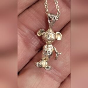 Disney~Mickey Mouse~Sterling Silver~ Pendant~16" Stetling Chain